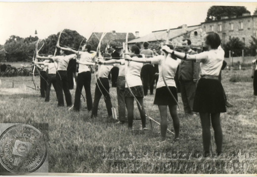 Sekcja łucznicza LKS"Korona" na zawodach w Bukowcu -1970 rok.
