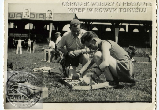 Zawodnicy sekcji łuczniczej "Korony" Bukowiec na zawodach.