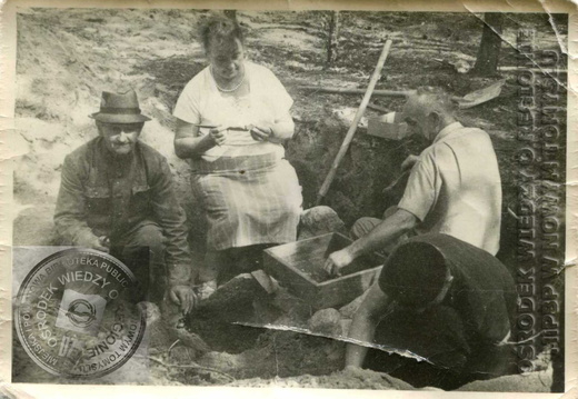 Wykopaliska archeologiczne  w Wytomyślu - 1959 r.