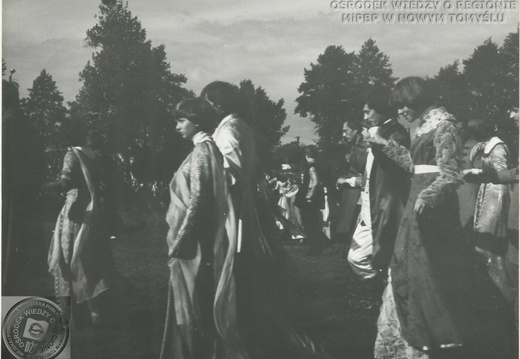 Uczestnicy korowodu podczas Jarmarku Chmielo-Wikliniarskiego - 1978 r.