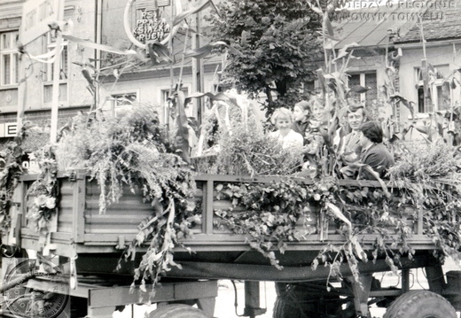 088 Jarmark Chmielowikliniarski zbiory MiPBP NT 1984