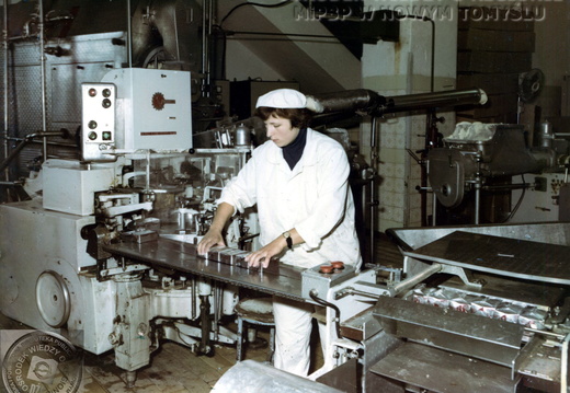 Linia ciągła i formierska do produkcji masła w Okręgowej Spółdzielni Mleczarskiej w Nowym Tomyślu. 1979 r.