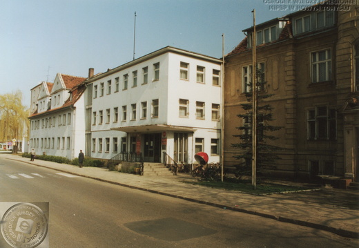 Budynki Urzędu Gminy i Starostwa przy ulicy Poznańskiej 33, 1992 r.