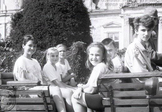 Wyjazd dzieci z Klubu Osiedlowego do stadniny w Posadowie. Akcja Lato, 28 lipca 1992 r.