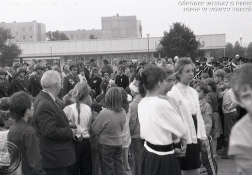 Uroczystość odsłonięcia pomnika gen. Karola Świerczewskiego, 1988 r.