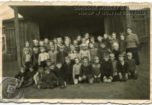 Szkoła Podstawowa nr 1 w Nowym Tomyślu - kl. I A; rok szkolny 1957/58.