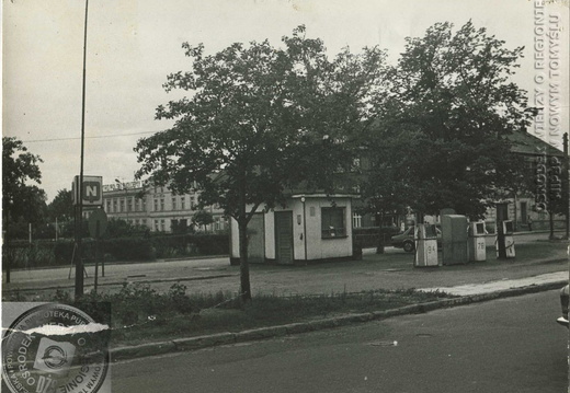 Plac Niepodległości, stacja benzynowa - 1984 r.