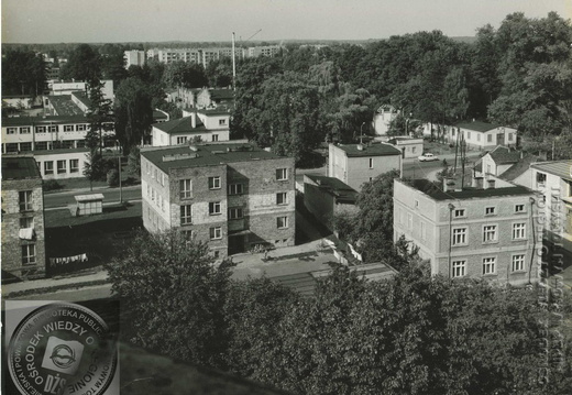 Widok na skrzyżowanie ulic Fabrycznej oraz Tysiąclecia - 1985 r.