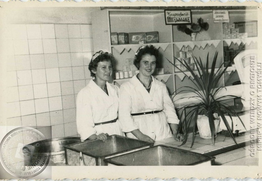 Sklep nabiałowy w Nowym Tomyślu - pl. Chopina