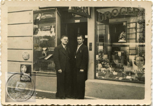 Foto-drogeria Ignacego Szczepaniaka - ul. Mickiewicza; 1939 r.